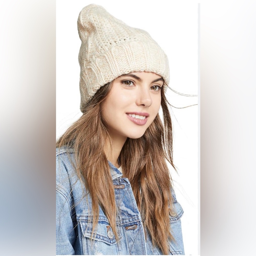 New Free People Women’s Harlow Cable Knit Beanie 💕